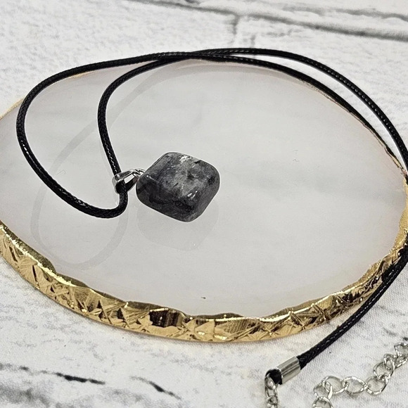 Snowflake Obsidian Natural Stone Cube Necklace with 18in Black Chain SN32 - Picture 2 of 4